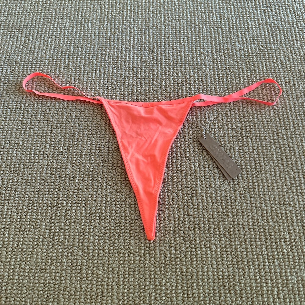 Skims Neon Orange Fits Everybody Micro Thong, Size 4X NWT